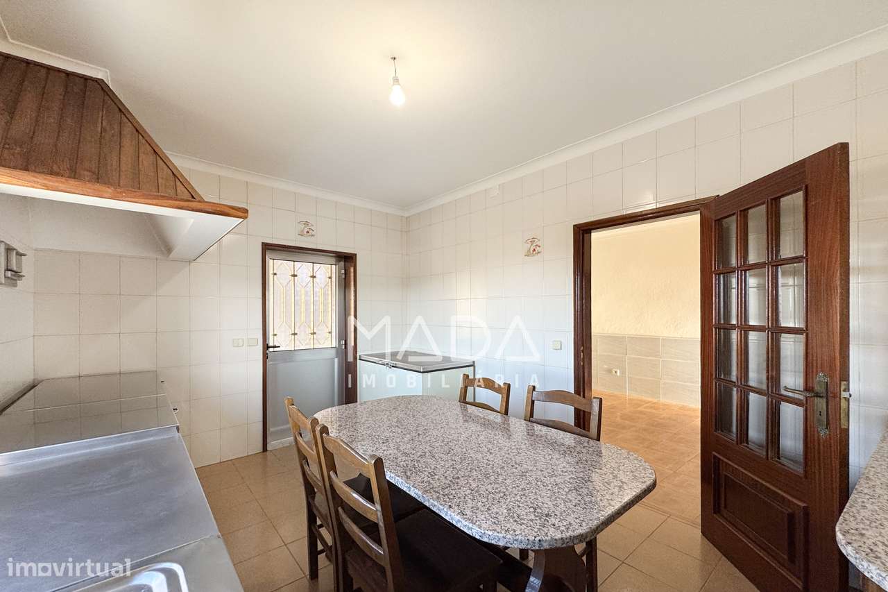 Moradia T2 individual c/480m2 de terreno e anexos em Escudeiros, Braga-7