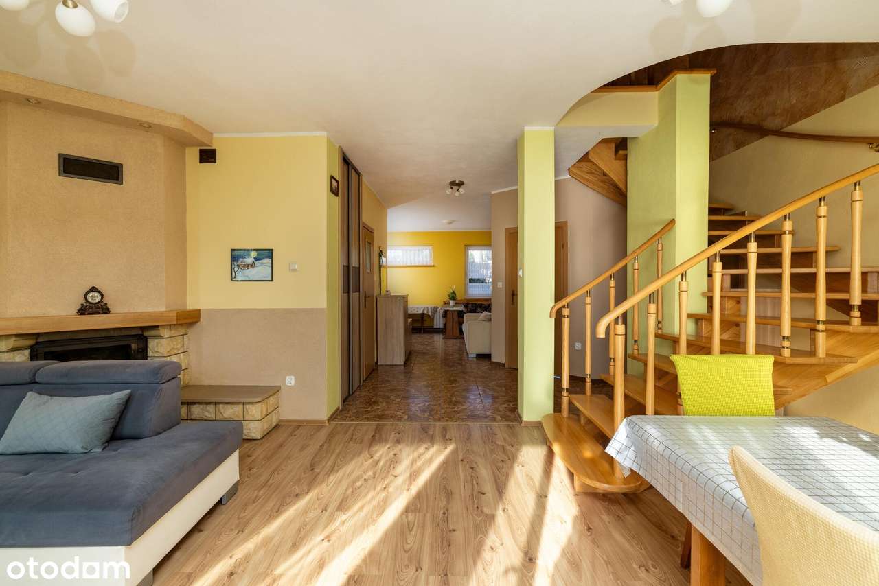 Dom z własnym stawem-5