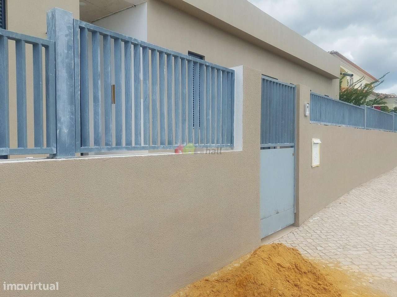 Moradia T4 Nova de arquitectura moderna em Azeitão-22