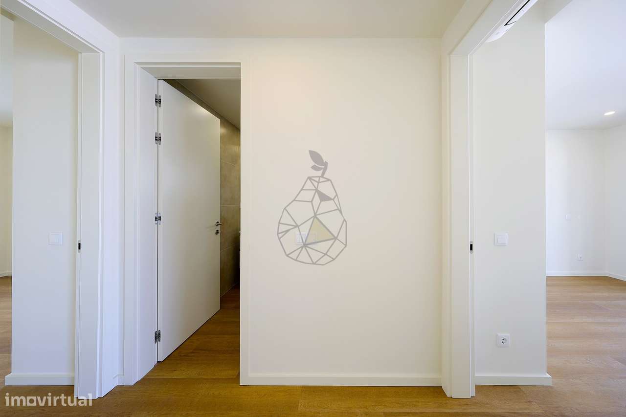 Apartamento com dois quartos , dois lugares de estacionamento e Piscin-14