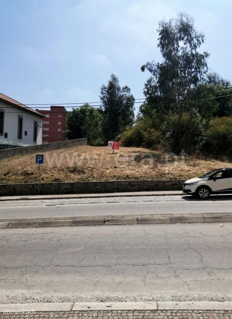 Terreno para Construção próximo ao centro de Paredes