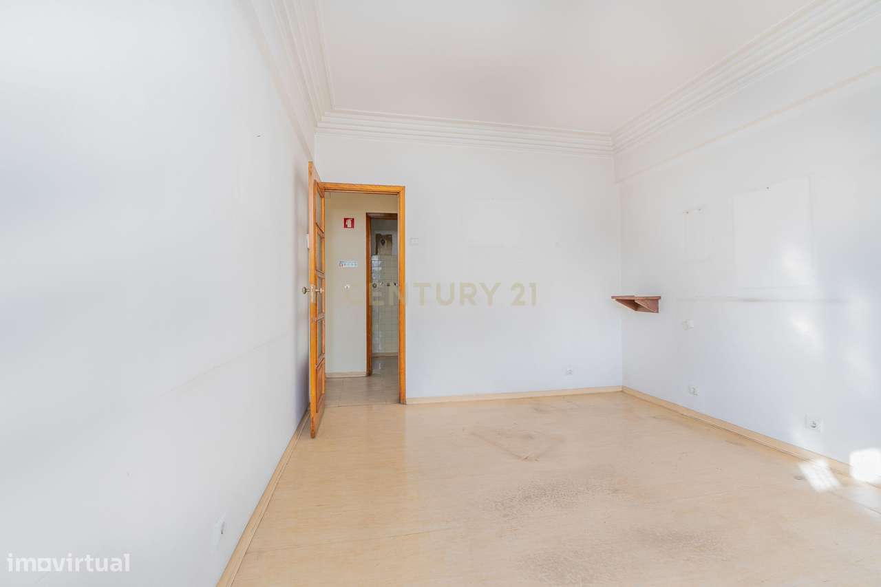 Escritório / Habitação para Arrendar – No centro de Lisboa, junto ao m - Grande imagem: 4/26