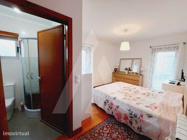 Apartamento T2 para arrendar, junto ao Centro Comercial Glicínias - Grande imagem: 3/44