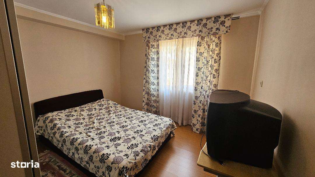 Apartament 2 camere decomandat 52 mp, central-Cetate-7