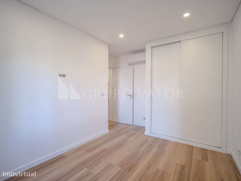T3 com Suite Totalmente Remodelado | Feijó | Almada-9