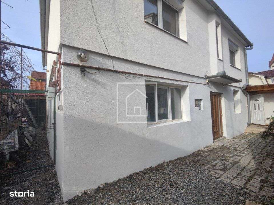 Apartament 93 mpu la casa, terasa 30 mp si teren 161 mp zona Sub Arini-0