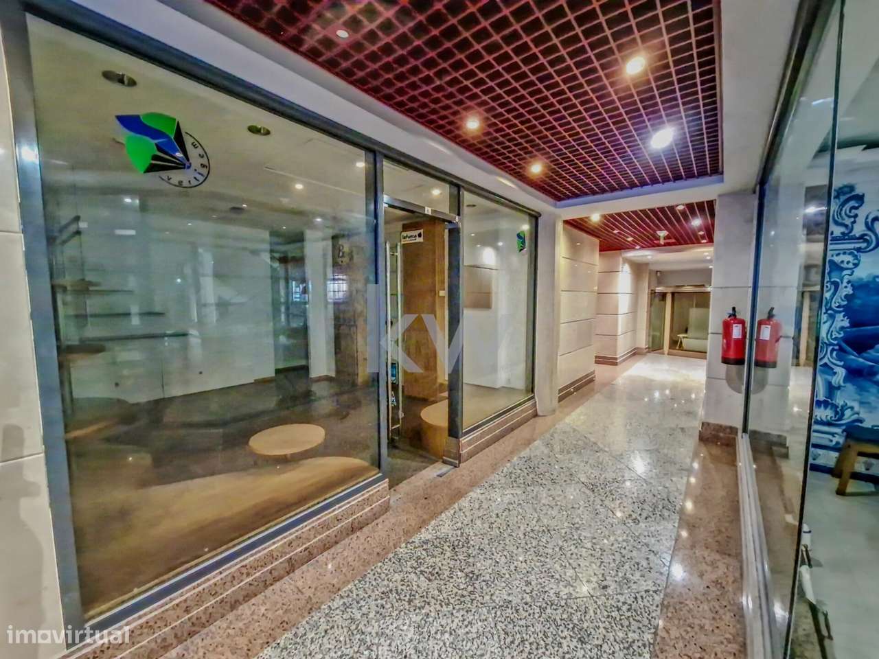 Loja no Centro Avenida, junto ao Fórum de Aveiro - Grande imagem: 4/17