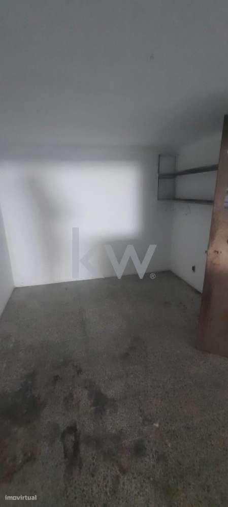 Pavilhão Industrial com Refeitório e Armazém em Avis - Grande imagem: 4/43