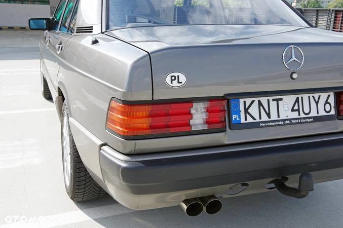 Mercedes-Benz W201 (190) - 17