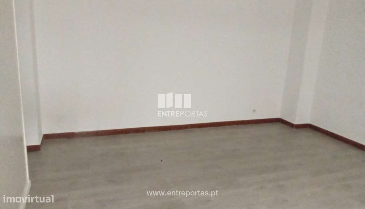 Loja no centro da vila para venda, Vila Praia de Âncora, Caminha - Grande imagem: 5/11