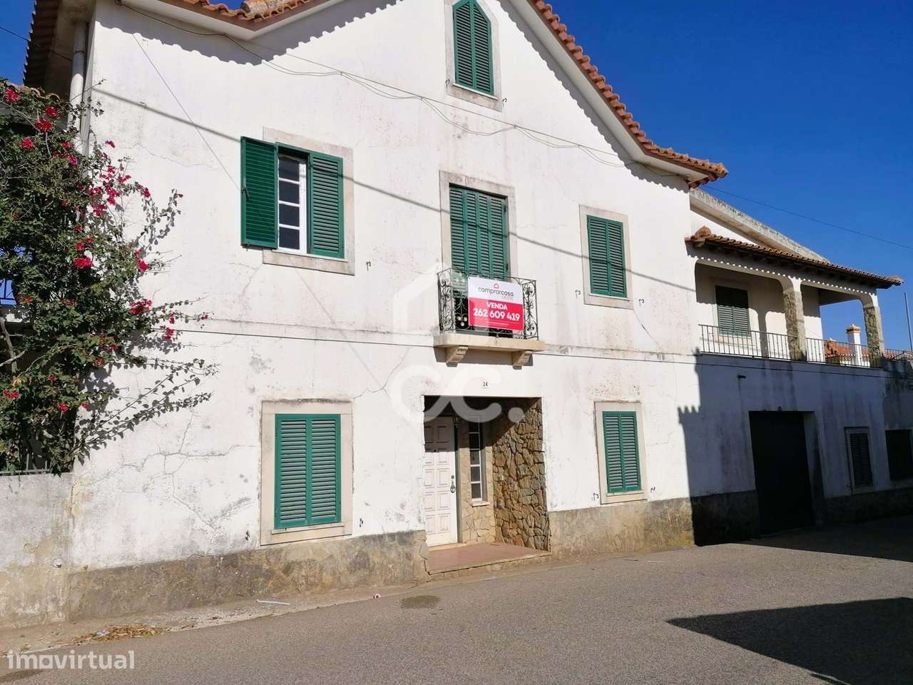 Moradia T5 em Vermelha – Cadaval, com Garagem, Adega e Terreno.-2