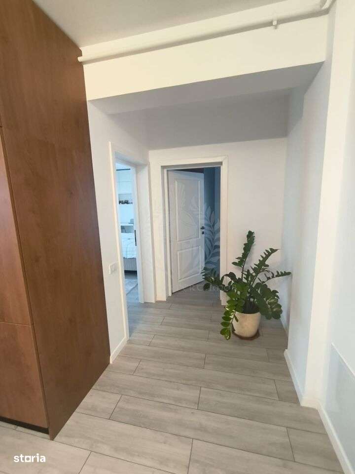 APARTAMENT 3 CAMERE// ZONA 9 MAI-6