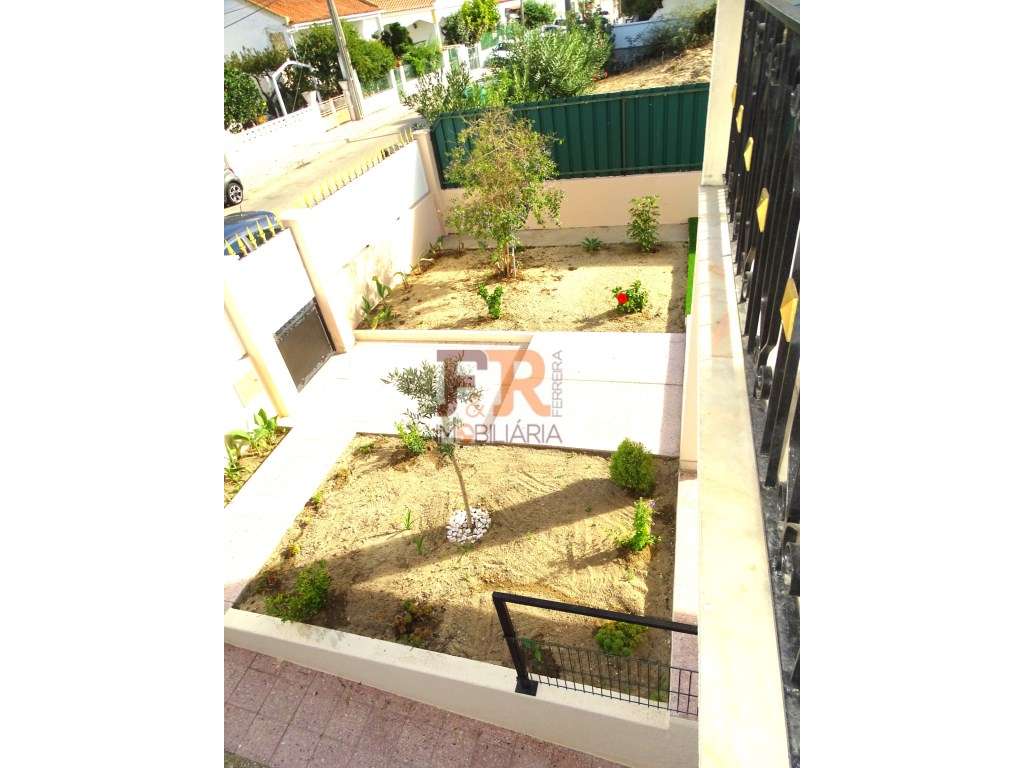 Moradia Duplex T2+1 com sótão aproveitável e Garagem Quinta do Cond...-19