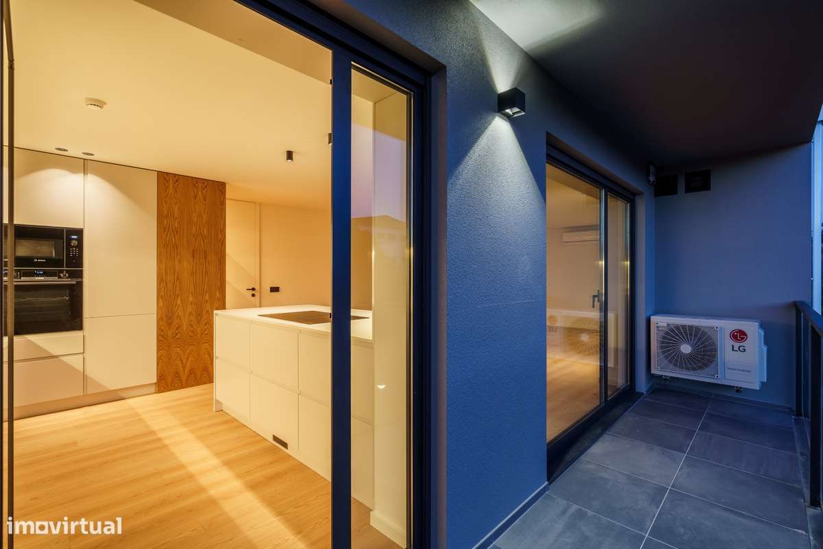 Apartamento T3 Novo com Vistas & Varanda-16