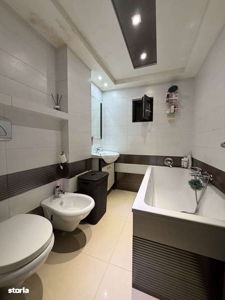 Apartament 3 decomandate etaj 2 /4-3