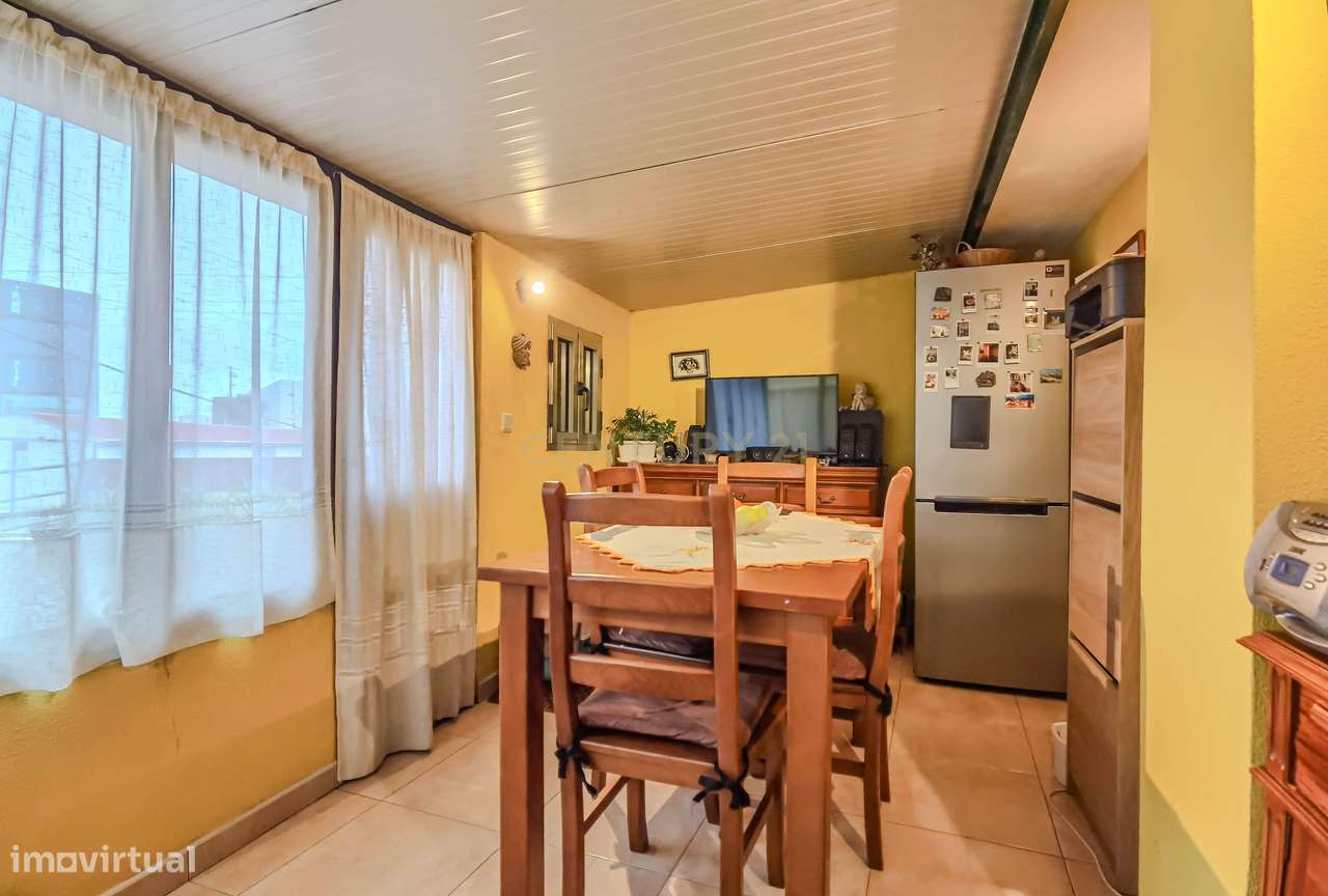 Moradia Bi-Familiar T4 Perafita-18