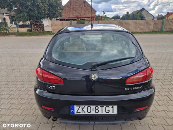 Alfa Romeo 147 1.6 T.S Impression - 4