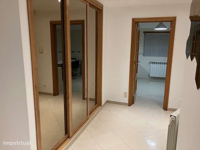 Lisboa Sul Almada Duplex T3 +1, com garagem-8