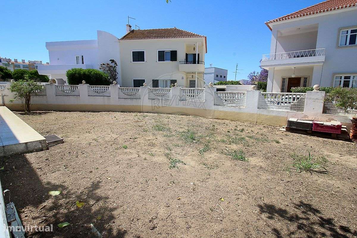 Moradia T4 para venda-3