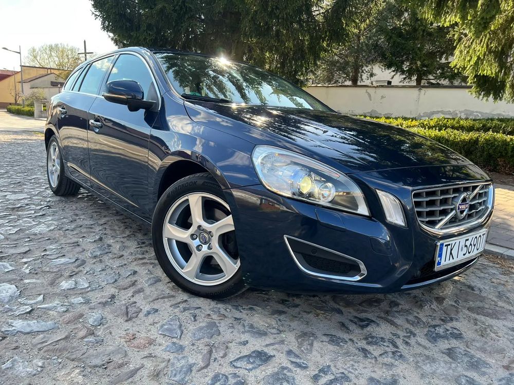 Volvo V60 I T4 Summum 2011