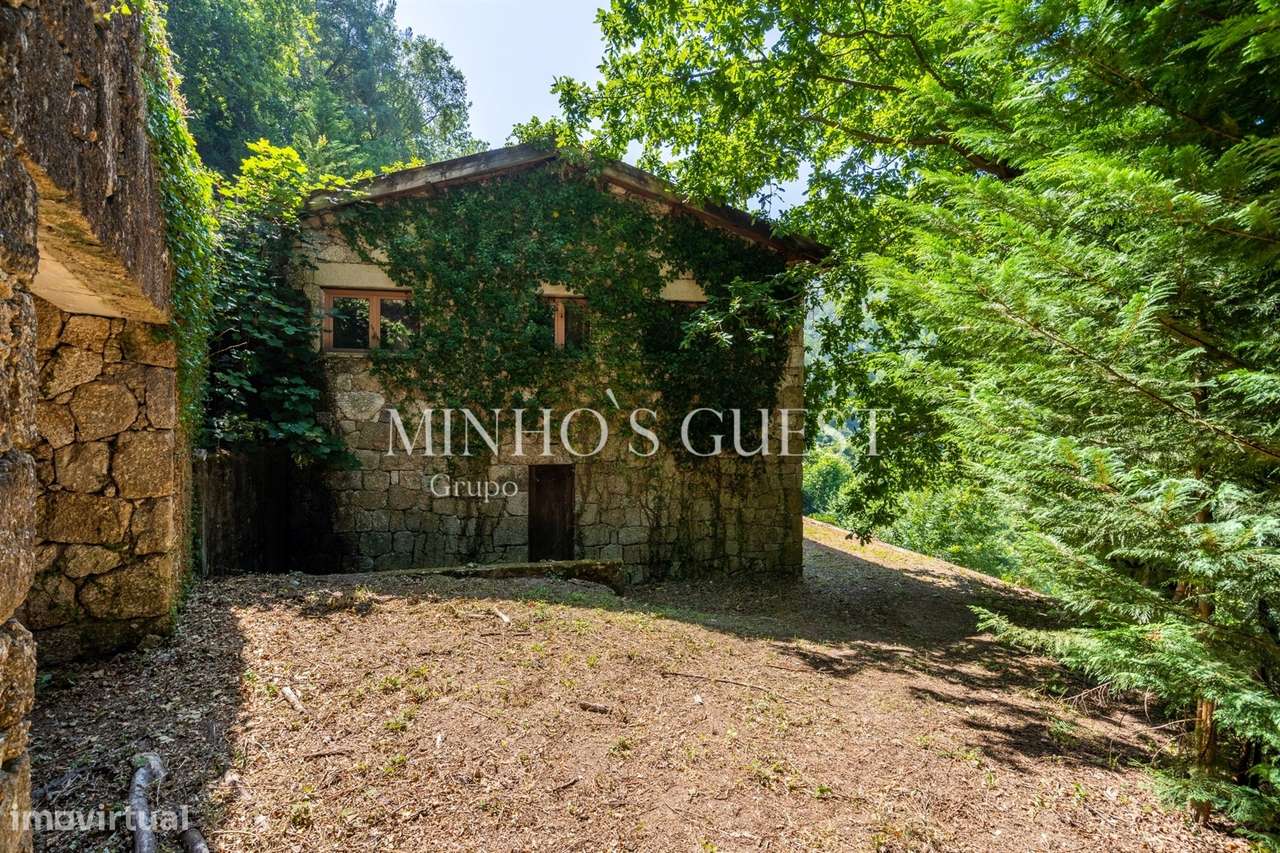 Moradia Rústica V3 (250m2) c/ vista rio - Caniçada, Gerês-16