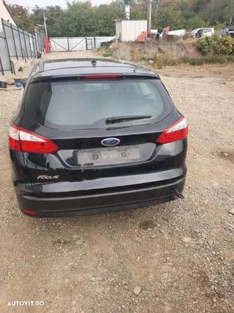 Dezmembrez  Ford Focus 3 1.6 tdci an 2012 - 8