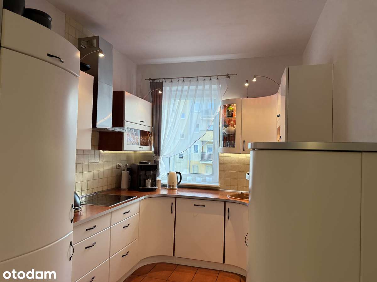 Mieszkanie w samym centrum Redy, 1 piętro, 5 min od SKM, piwnica !!!-5