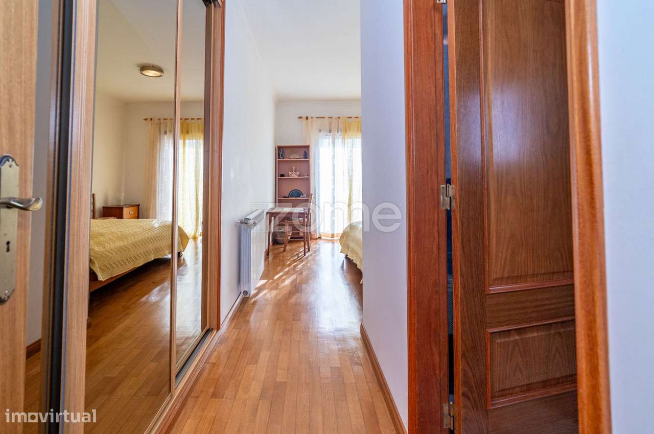 Apartamento T3+Garagem e Arrumo-28