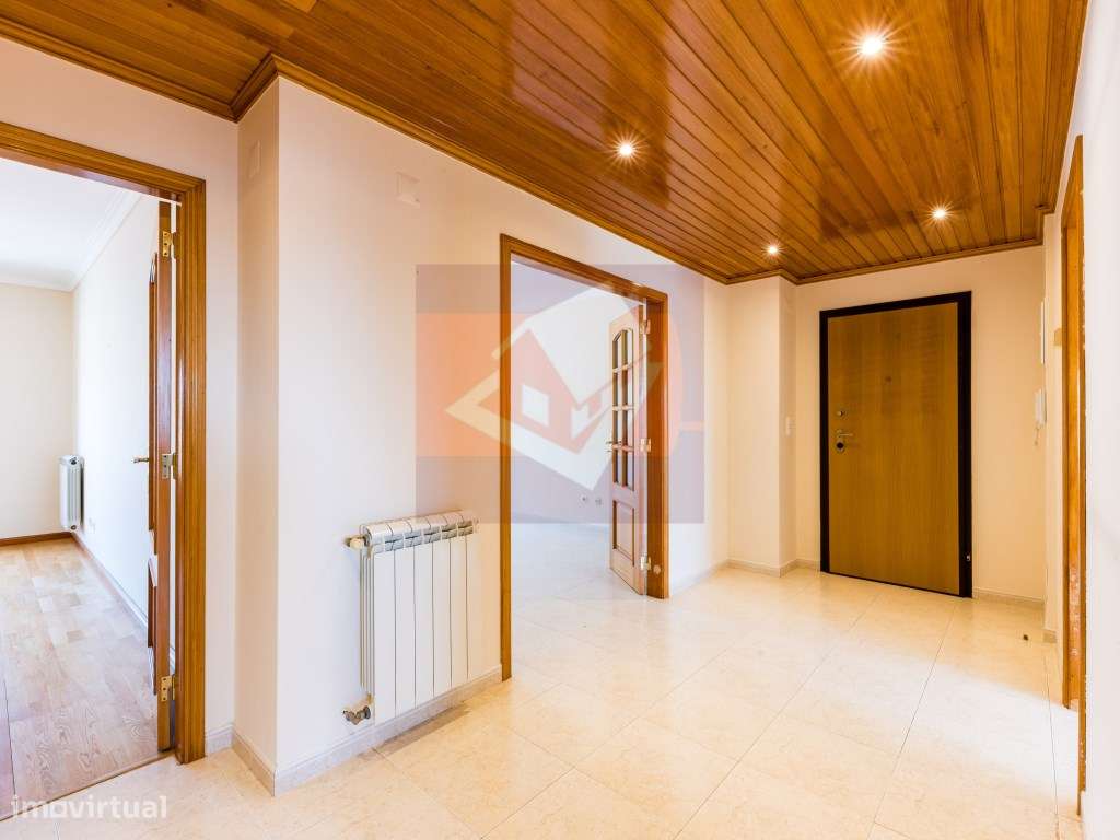 Apartamento T2 na Ramada com parqueamento-11