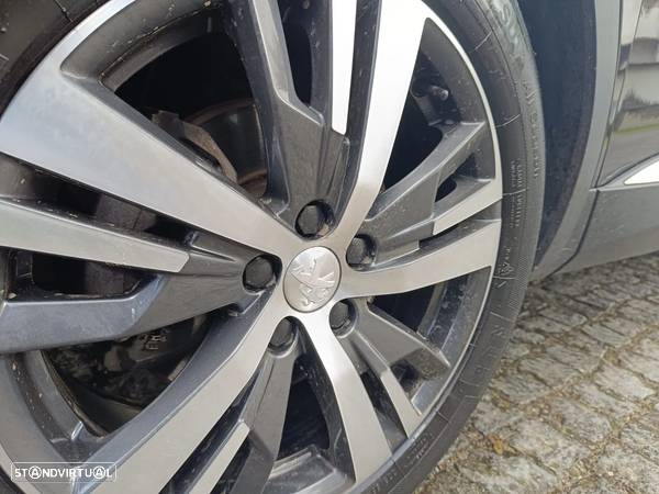 Peugeot 5008 1.5 BlueHDi Allure Pack EAT8 - 19