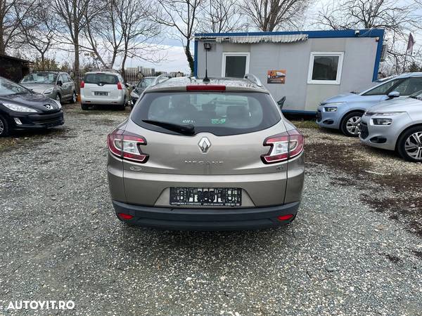 Renault Megane 1.5 dCi Dynamique Aut. - 4