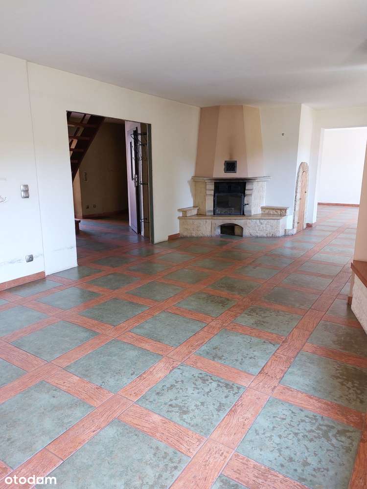 Dom wolnostojący stylizowany na dworek  225 m2 na działce 1100 m2.-12