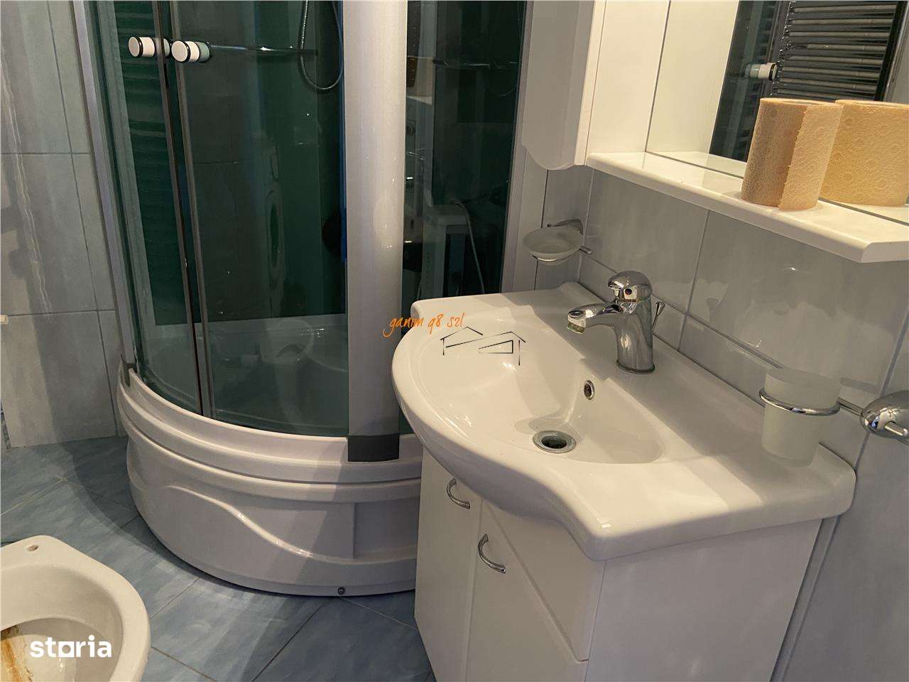 Apartament 4 camere transformat in 3 camere , zona ultracentrala Piata-12