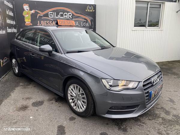 Audi A3 Sportback 1.6 TDI Attraction Ultra - 2