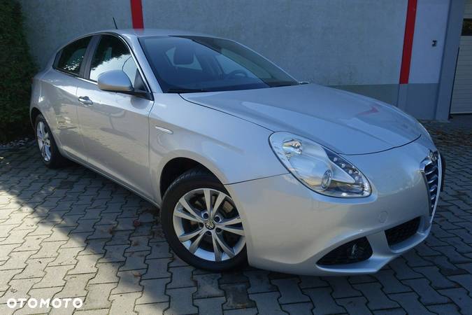 Alfa Romeo Giulietta 2.0 JTDM Distinctive - 4