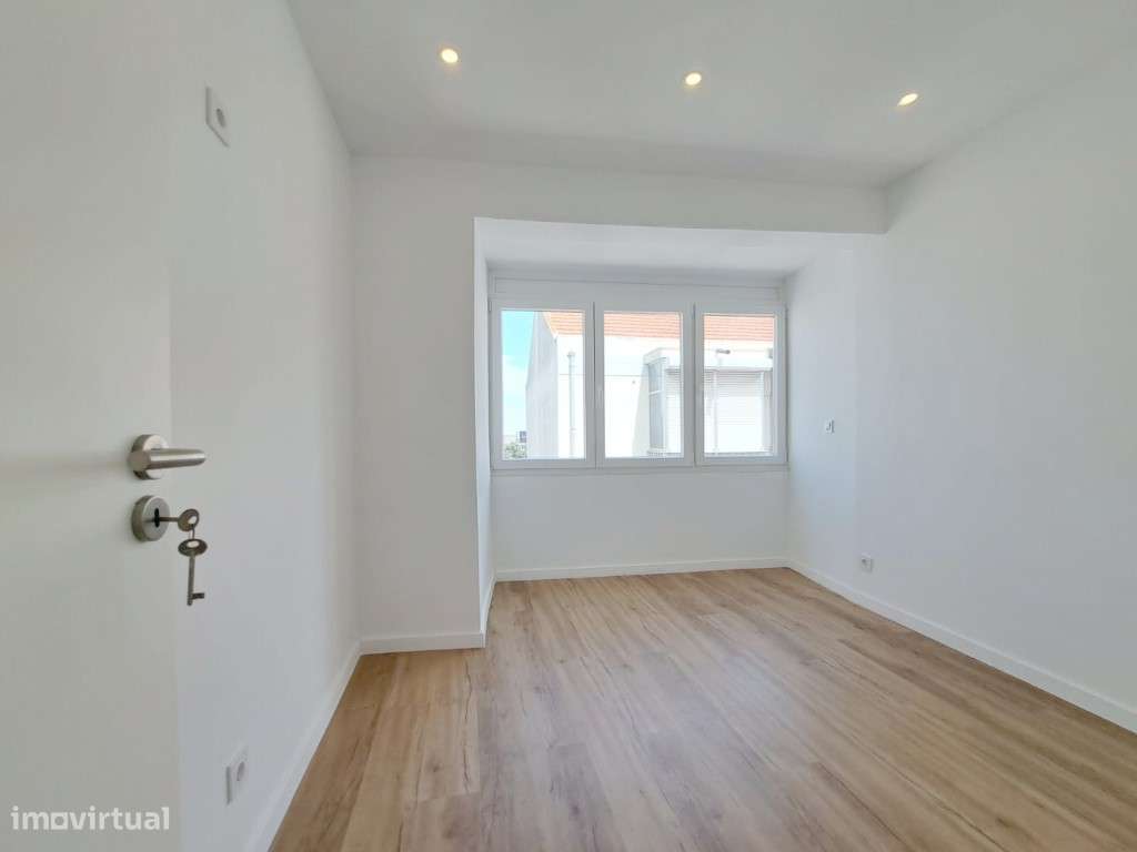 Apartamento T2 para venda em Forte da Casa (junto ao Alverca Park) ...-13