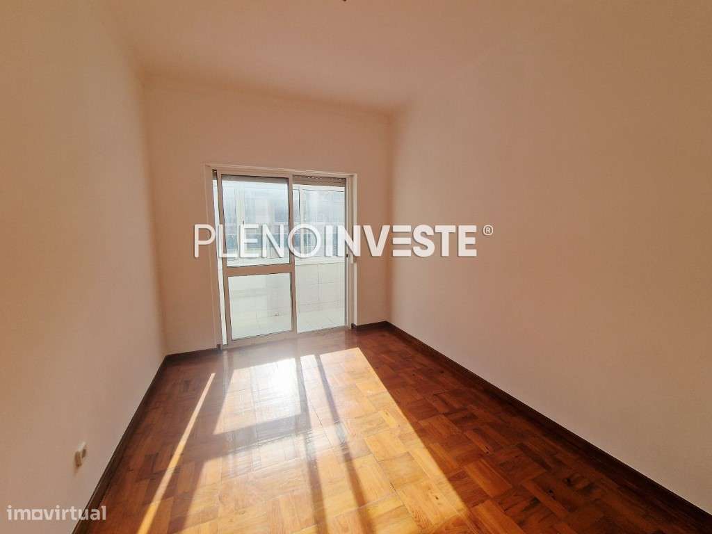 T2 com boas áreas no Seixal-3