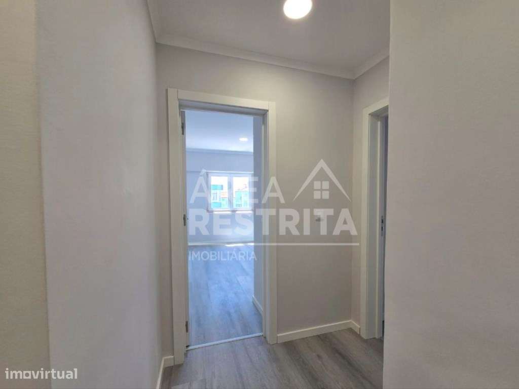 Apartamento T4, totalmente remodelado, na Cruz de Pau-22