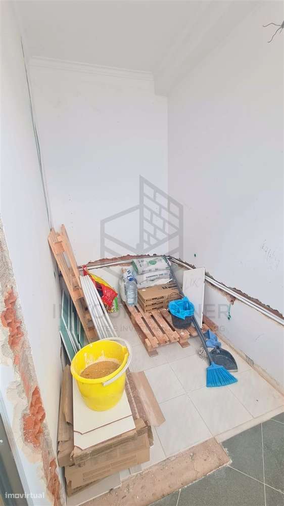 #Amadora #Investimento #Loja #EspaçoComercial #Negócio #Imobiliário #O-6