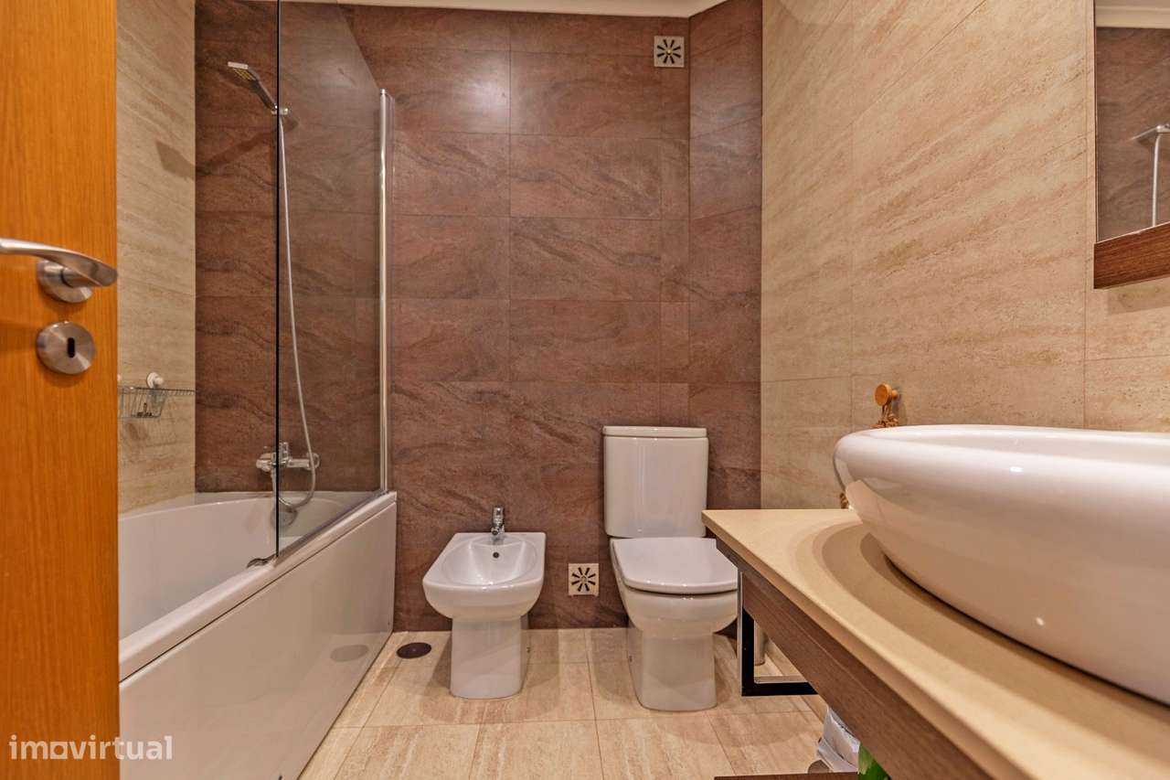 Moradia T3 piscina terraço vista mar e vila de Sesimbra-22