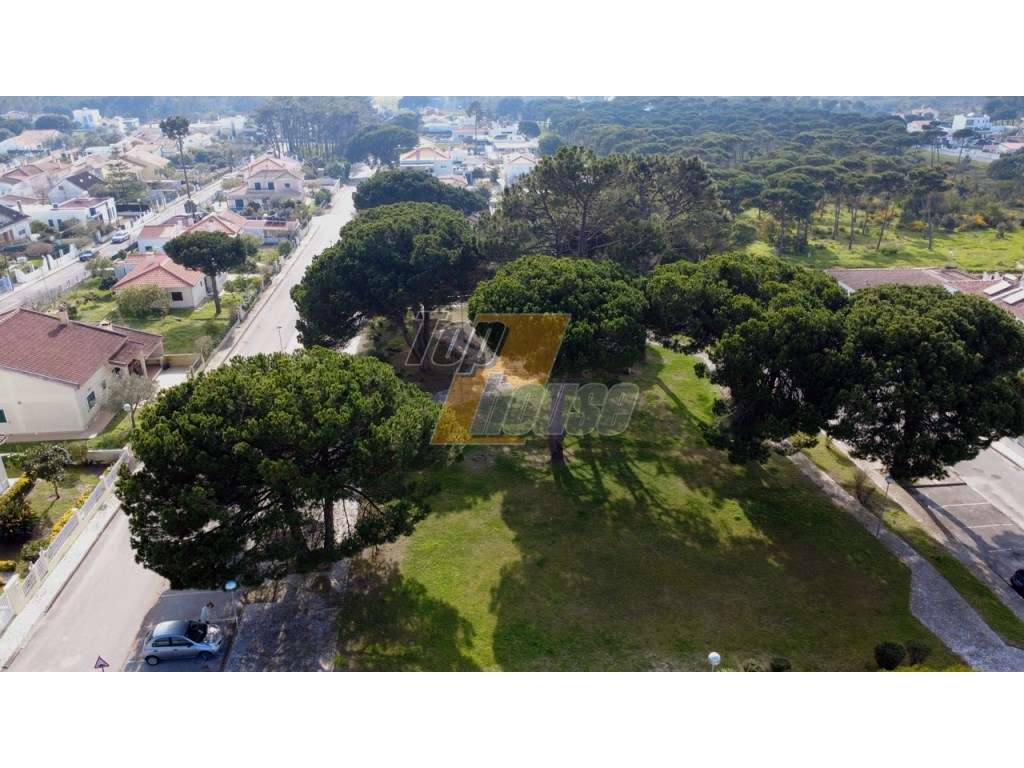 Terreno urbano perto do mar e lago em Sesimbra-25
