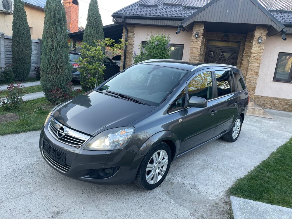 Opel Zafira C [2011 - Prezent 2012