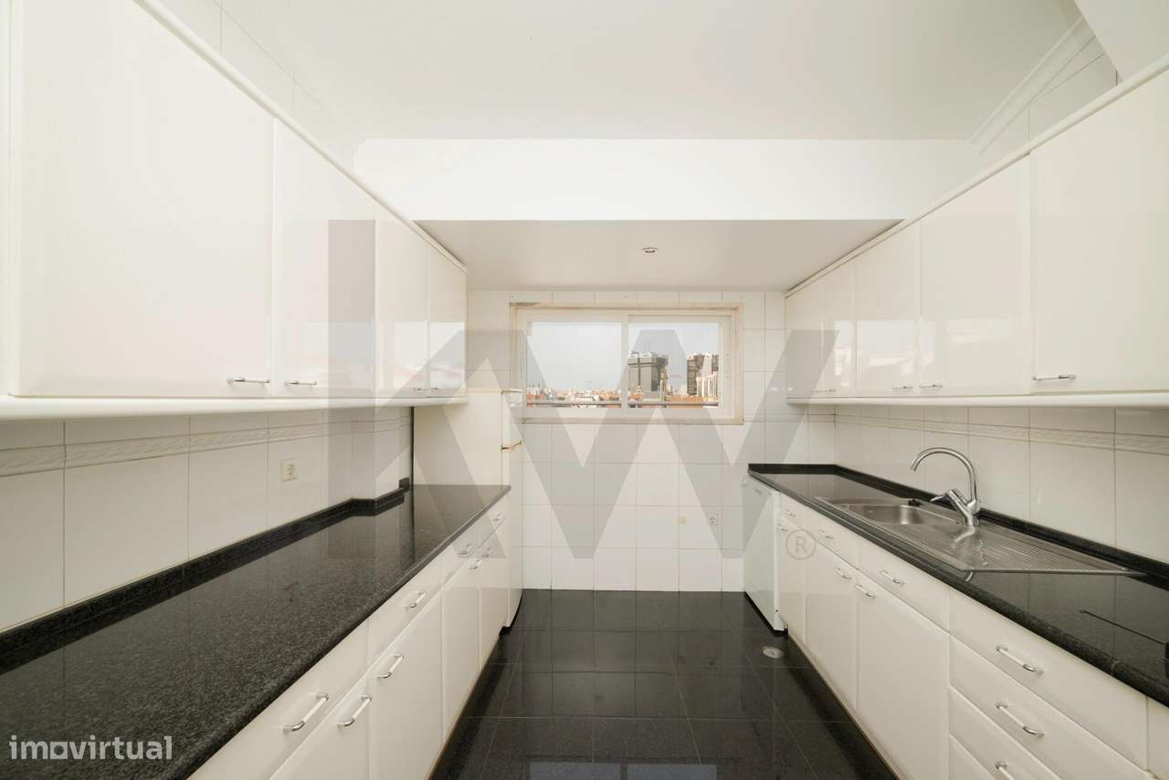 T1 pronto a habitar com estacionamento no centro de Campo de Ourique-13