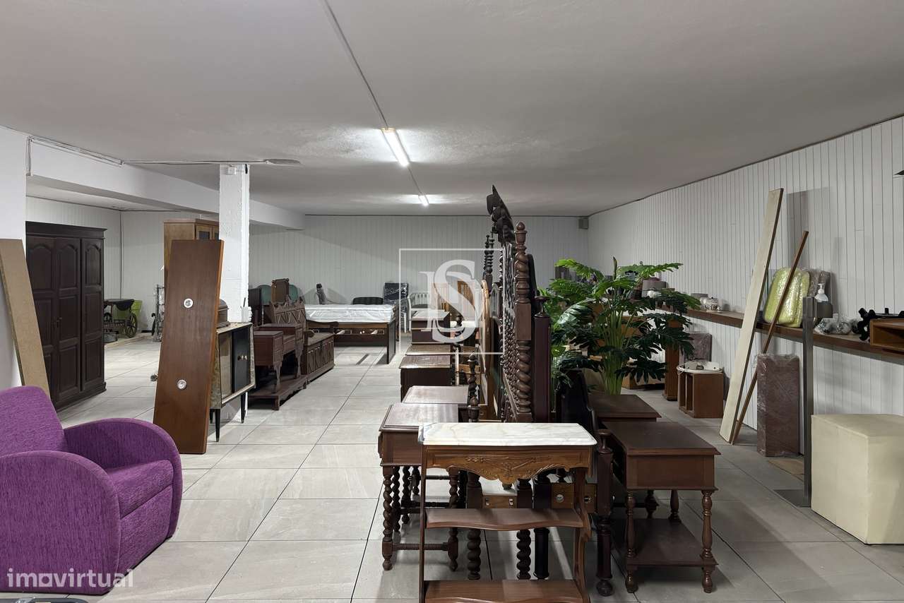 Espaço comercial com 598m2 no centro de Viseu-17