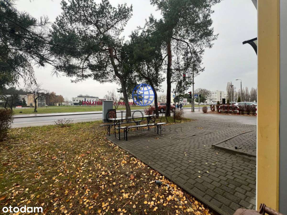 Pawilon gastronomiczny/ vis-à-vis Politechniki-11