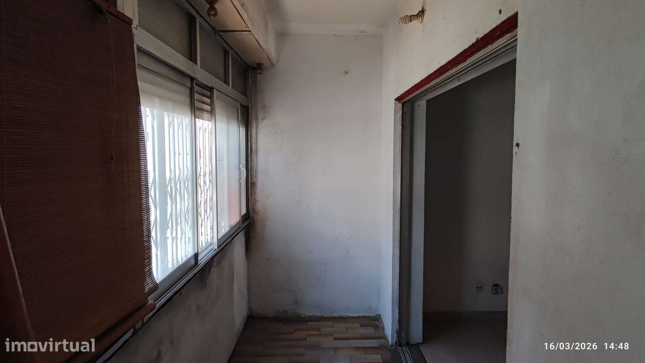 Apartamento T0 para investimento em Linda a Velha-15