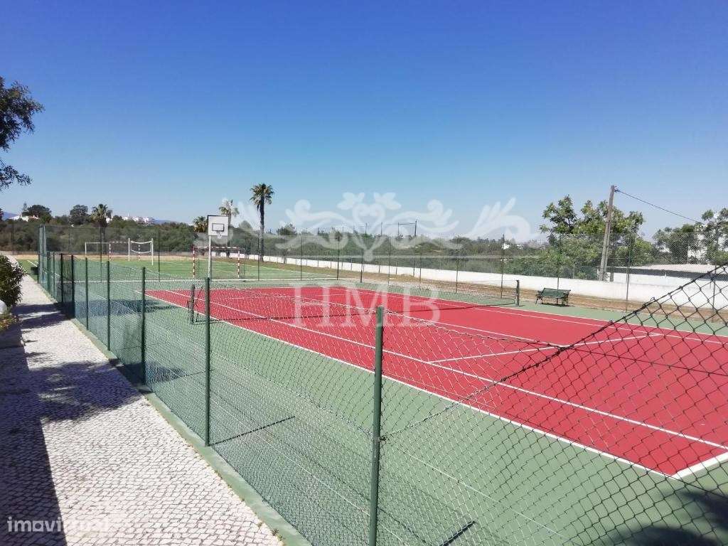 Apartamento T1+1 em Alvor, piscina e garagem-22