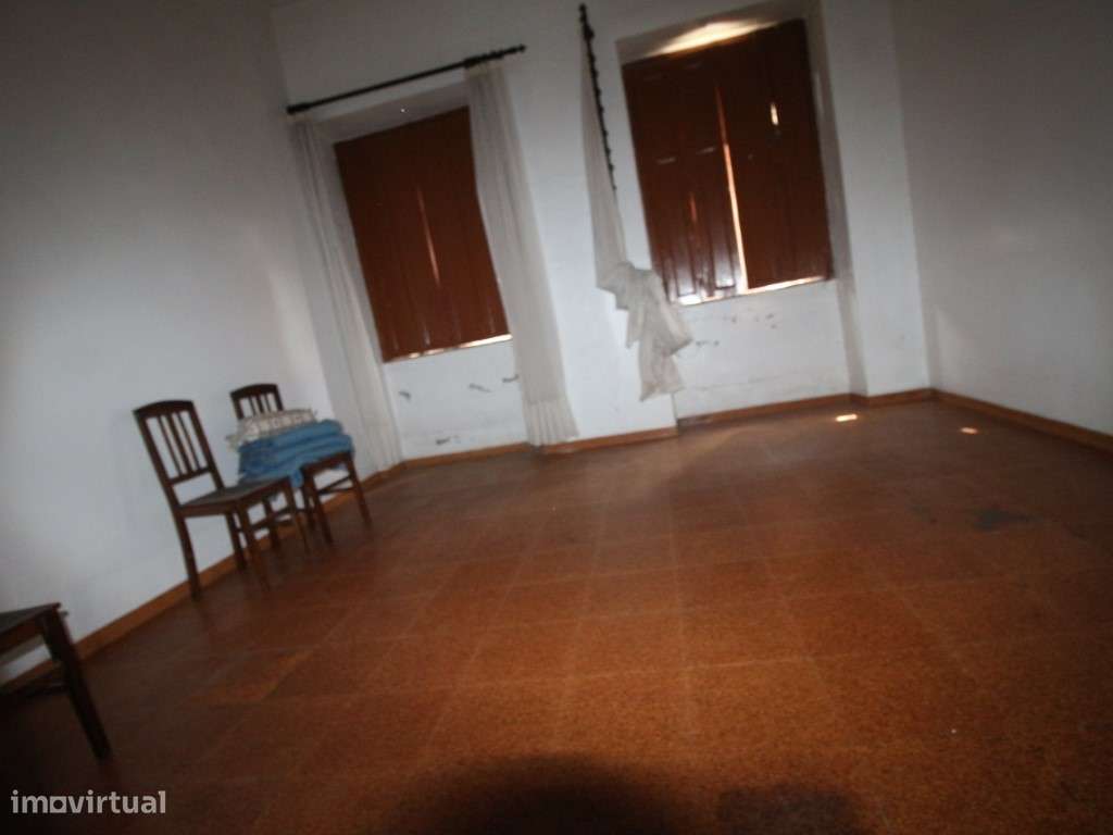 Moradia isolada inserida em terreno de 727m2 - Venda da Esperança, ...-30
