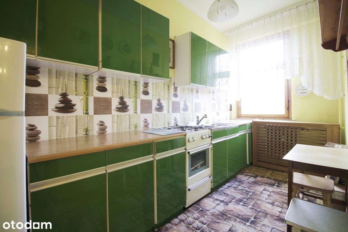 duży pokój z balkonem i osobną kuchnią - Pełny obrazek: 4/7