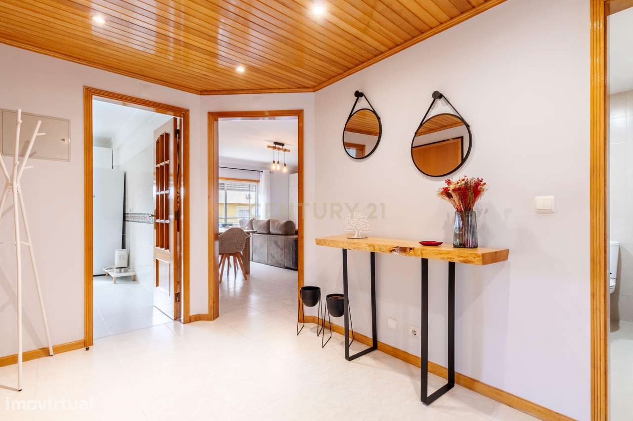 T2 Renovado | 2 WC Novas | 106 m² | Parqueamento + Arrecadação | Eleva-10